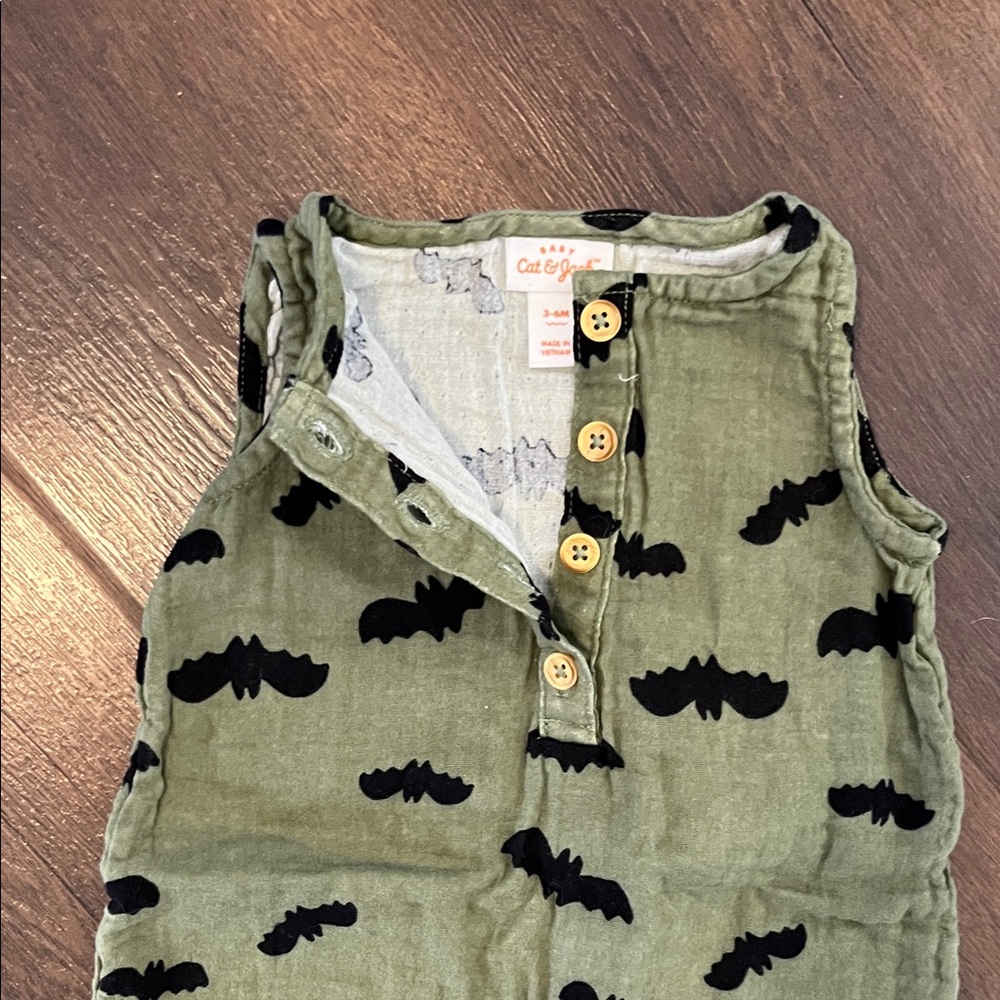Green Baby Romper with Black Bat Print - Picture 5 of 6